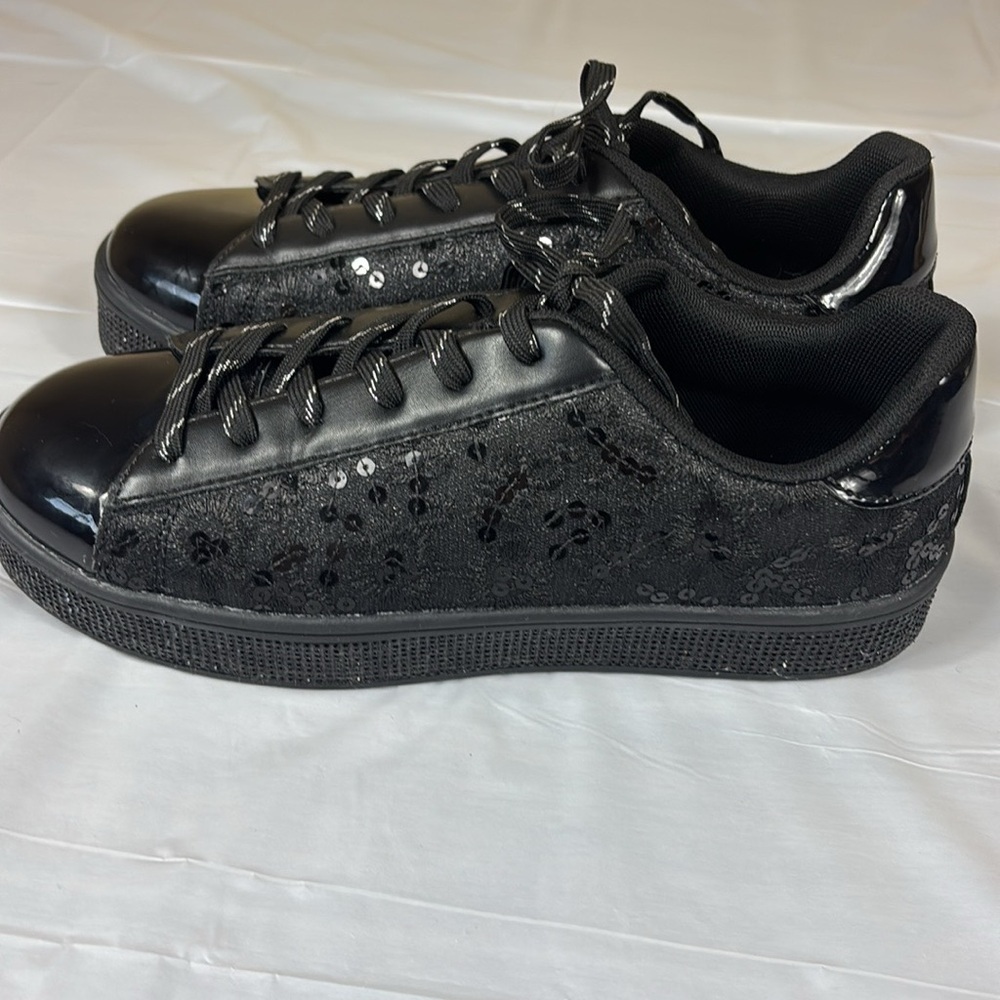 UUBARIS Sequined Shoes